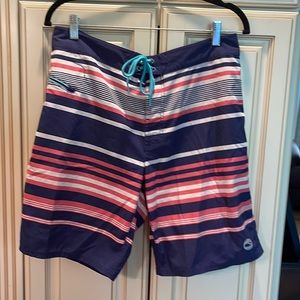 Vineyard Vines men’s swim trunks - like new
